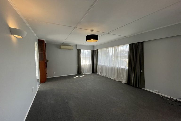 Photo of property in 2 Bennett Place, Onekawa, Napier, 4110
