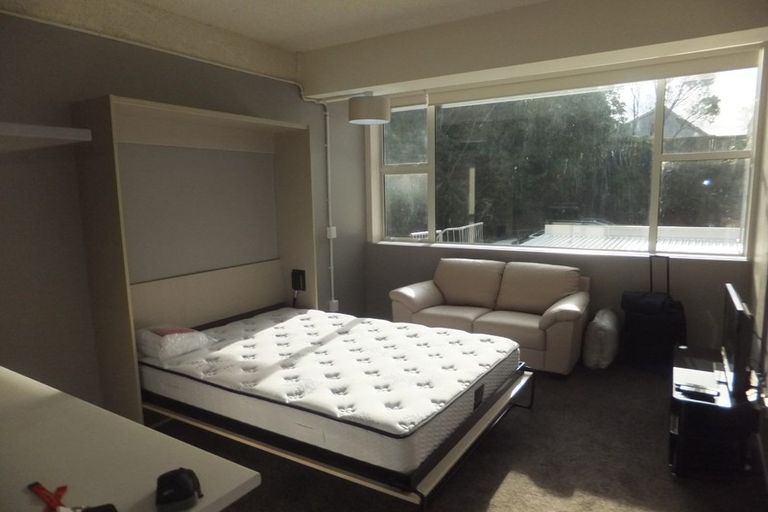 Photo of property in Sharella Living, 20 Glenmore Street, Thorndon, Wellington, 6011