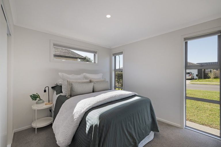 Photo of property in 22 Richardson Road, Omokoroa, 3114