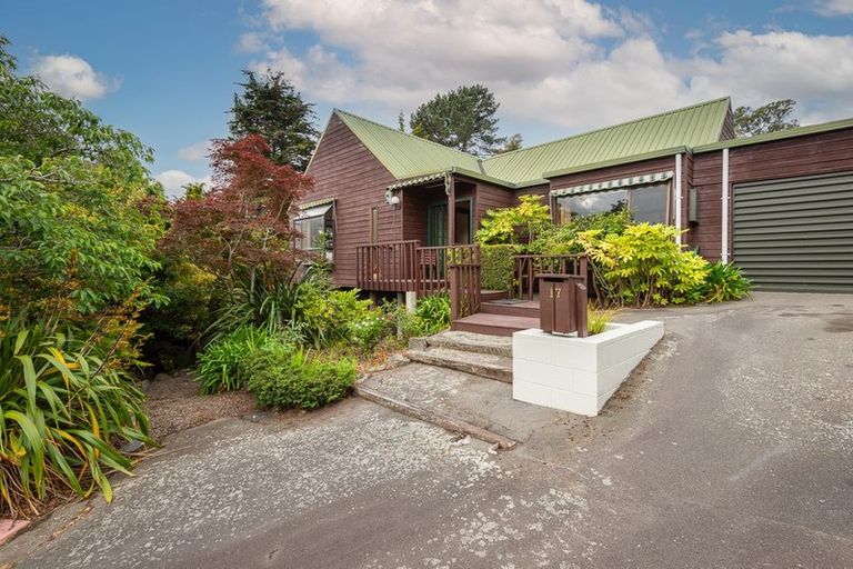Photo of property in 17 Nehru Place, Cashmere, Christchurch, 8022