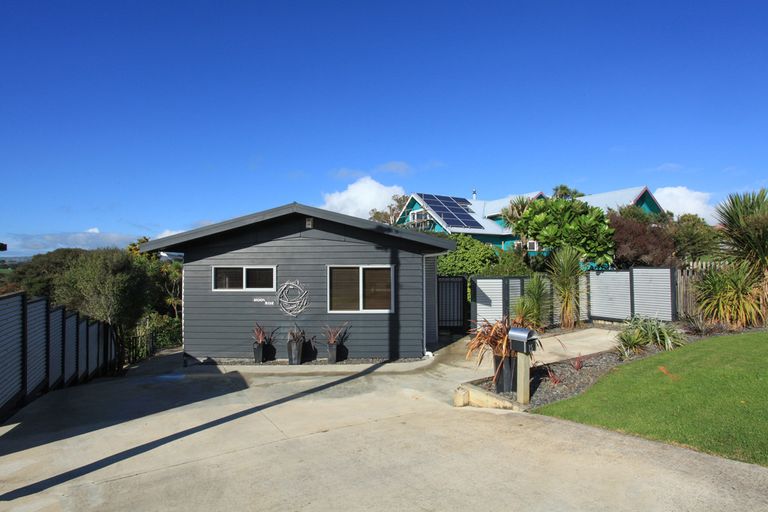 Photo of property in 15 Bay View Road, Raglan, 3225