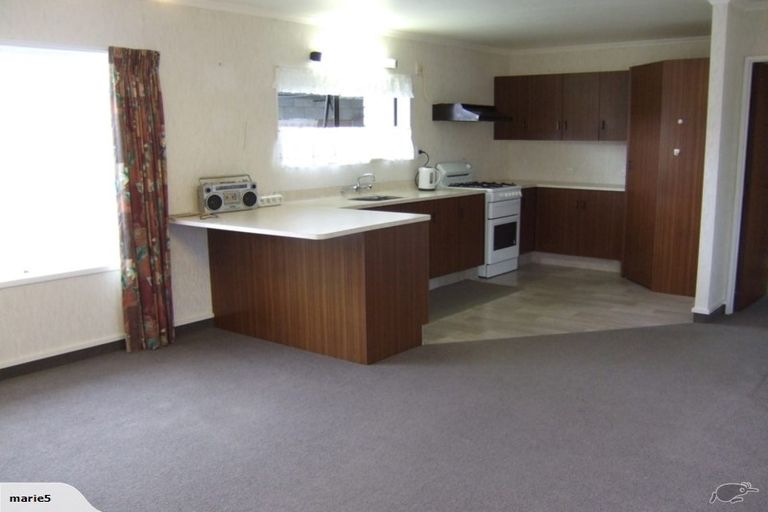 Photo of property in 7/2 Broadway, Waitara, 4320