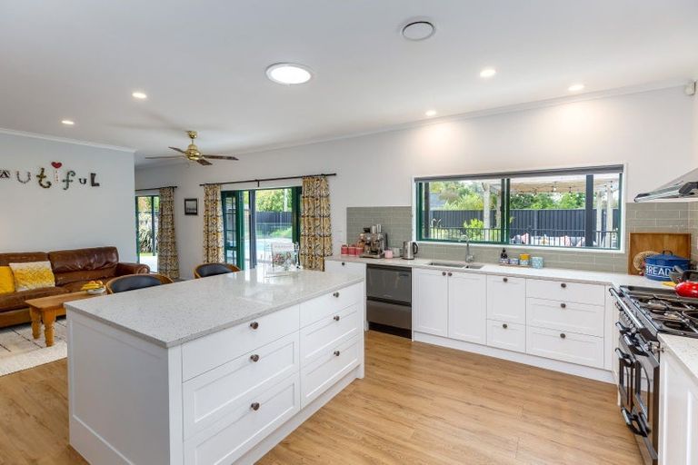 Photo of property in 88 Kuratawhiti Street, Greytown, 5712