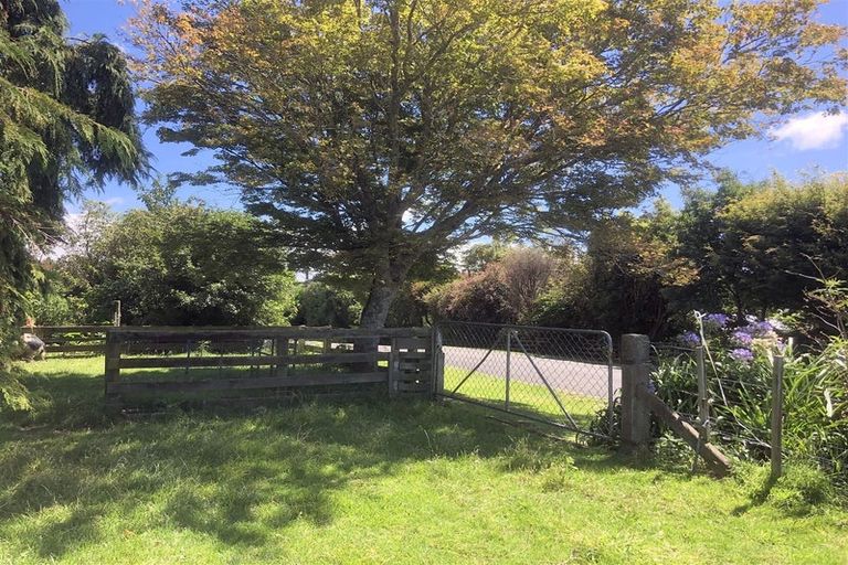 Photo of property in 945 Makaretu Road, Ashley Clinton, Takapau, 4286