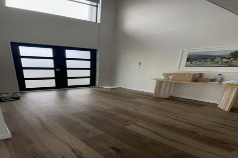 Photo of property in 4 Tahingamanu Road, Hobsonville, Auckland, 0616