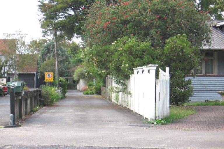 Photo of property in 1/13 Swanson Road, Henderson, Auckland, 0610