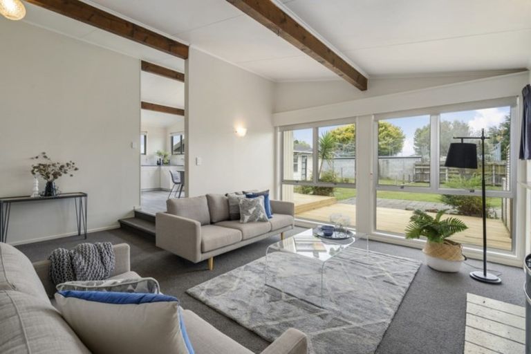 Photo of property in 41 Somerset Crescent, Highbury, Palmerston North, 4412