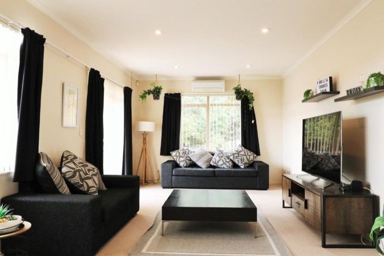 Photo of property in 18a Philson Terrace, Browns Bay, Auckland, 0630