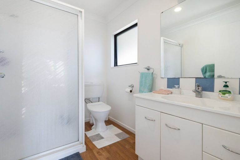 Photo of property in 24 Highgrove Drive, Grandview Heights, Hamilton, 3200