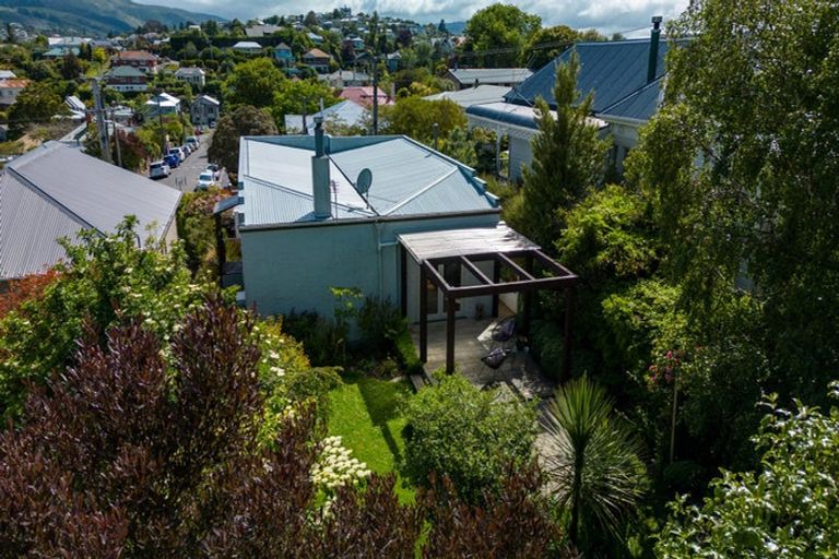 Photo of property in 15 Mataora Road, Kenmure, Dunedin, 9011
