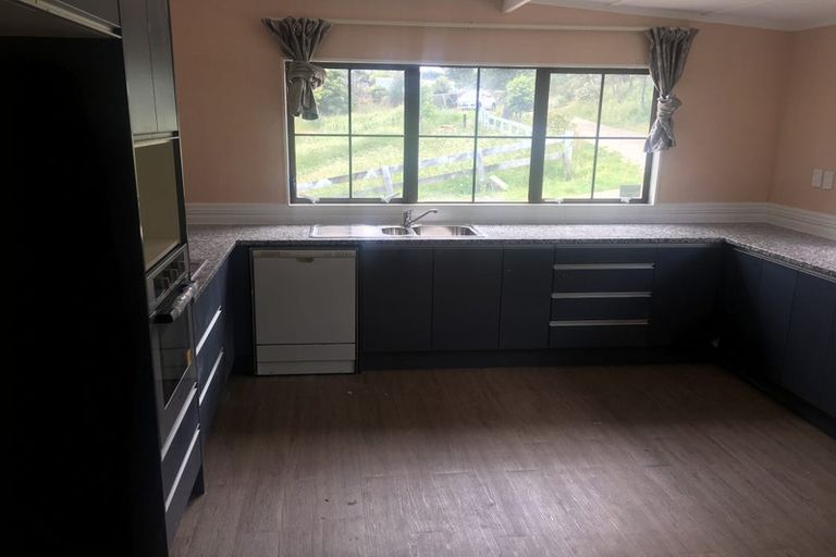 Photo of property in 695 State Highway 16, Kumeu, 0891