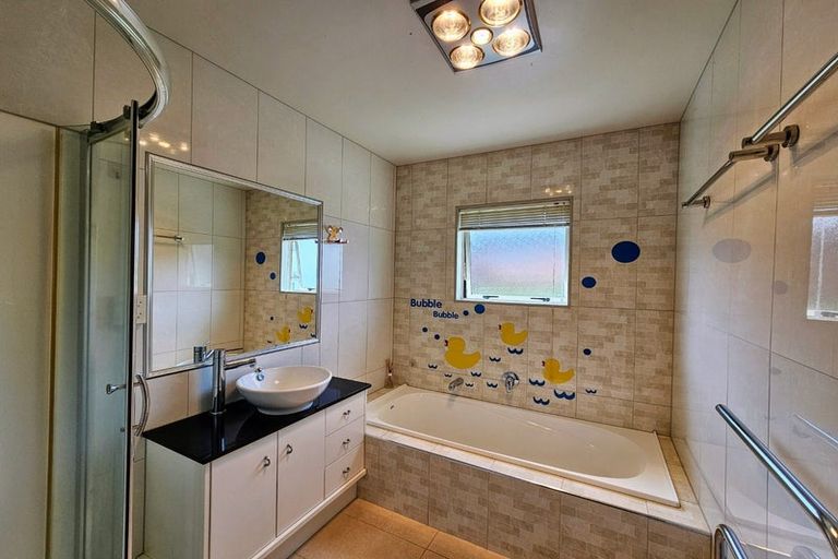 Photo of property in 51 Skelligs Drive, Flat Bush, Auckland, 2019