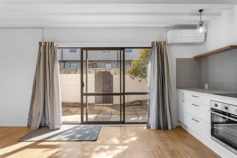 Photo of property in 2/25 Winchester Street, Merivale, Christchurch, 8014