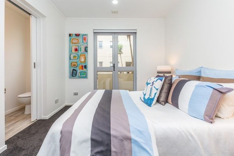 Photo of property in 325/26 Morningside Drive, Morningside, Auckland, 1025