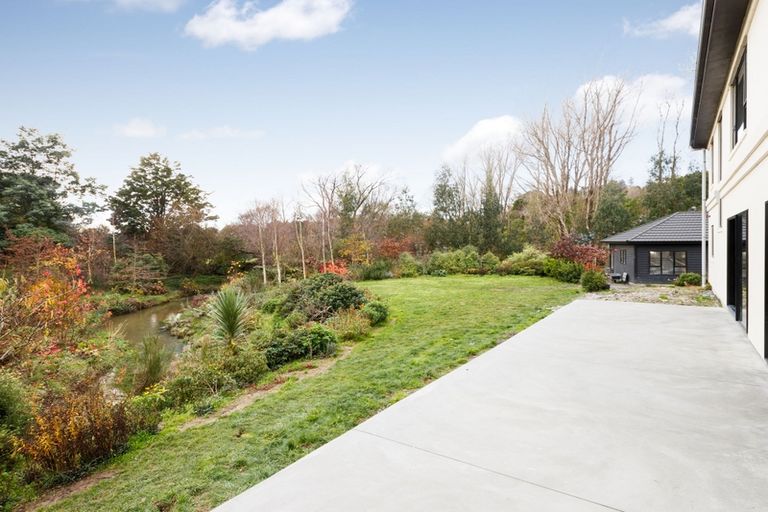 Photo of property in 350 Aokautere Drive, Aokautere, Palmerston North, 4471