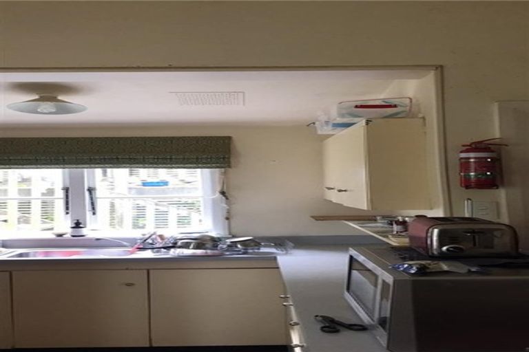 Photo of property in 33 Nottingham Street, Karori, Wellington, 6012