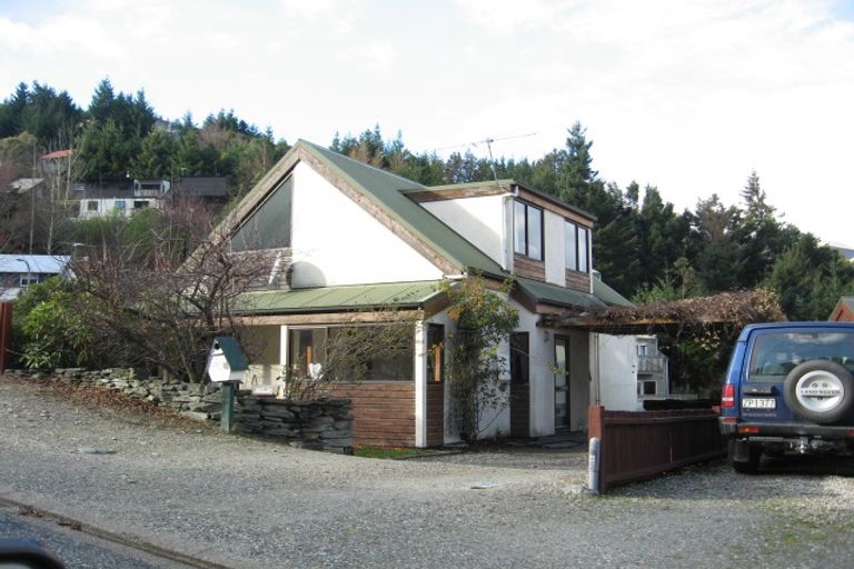 Photo of property in 25c Williams Street, Sunshine Bay, Queenstown, 9300