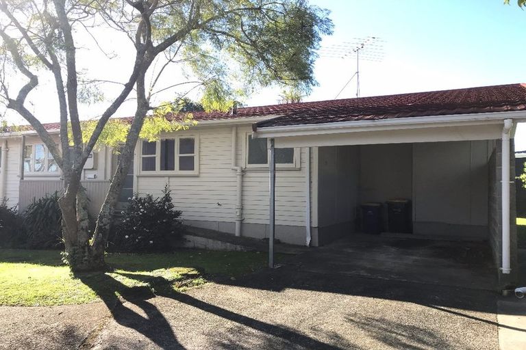 Photo of property in 1/104 Exmouth Road, Northcote, Auckland, 0627