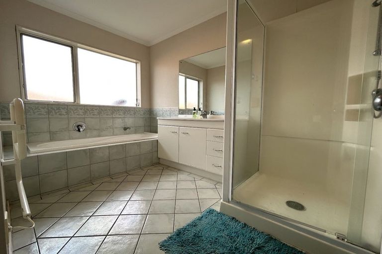 Photo of property in 74 Westerham Drive, Dannemora, Auckland, 2016