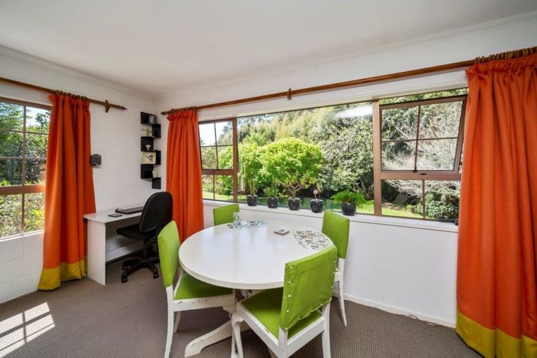 Photo of property in 5f Bromley Place, Westown, New Plymouth, 4310