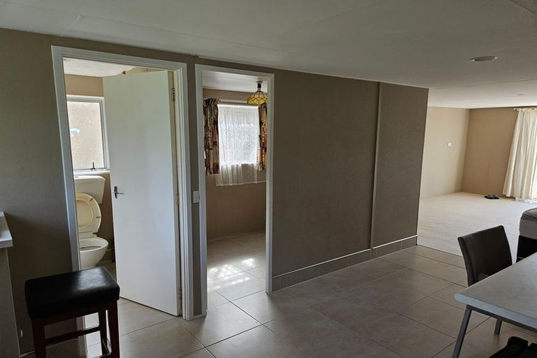 Photo of property in 9 Kapiti Place, Awapuni, Palmerston North, 4412