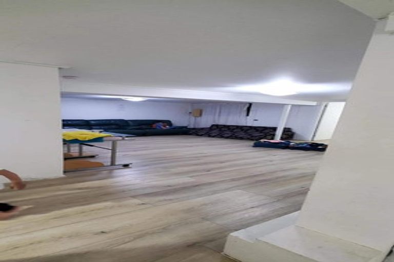 Photo of property in 9 Velma Road, Hillcrest, Auckland, 0627