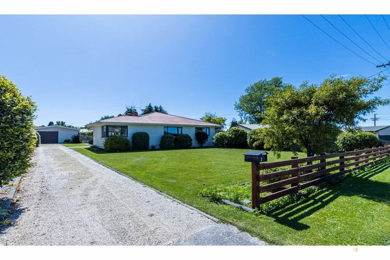 Photo of property in 3 Price Street, Waimate, 7924