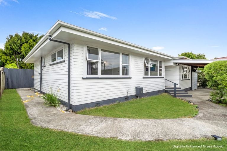 Photo of property in 9 Kennedy Drive, Levin, 5510