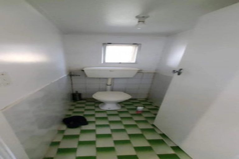 Photo of property in 9 Velma Road, Hillcrest, Auckland, 0627