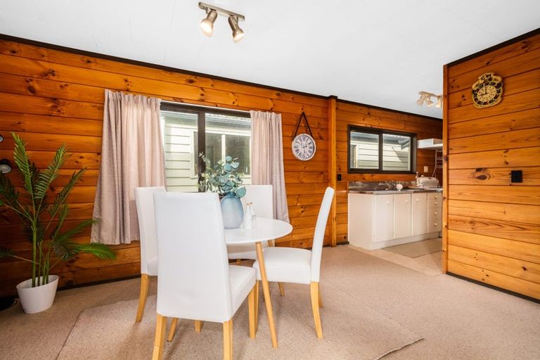 Photo of property in 2 Te Arawi Street, Takapuwahia, Porirua, 5022