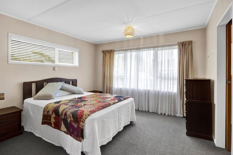 Photo of property in 30 Truby King Street, Merrilands, New Plymouth, 4312