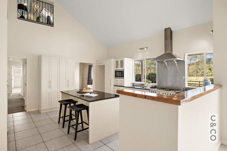 Photo of property in 832 Old North Road, Waimauku, 0882