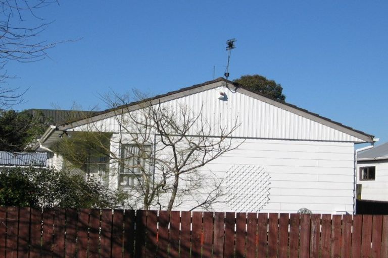 Photo of property in 19 Pukeroa Place, Papakura, 2110