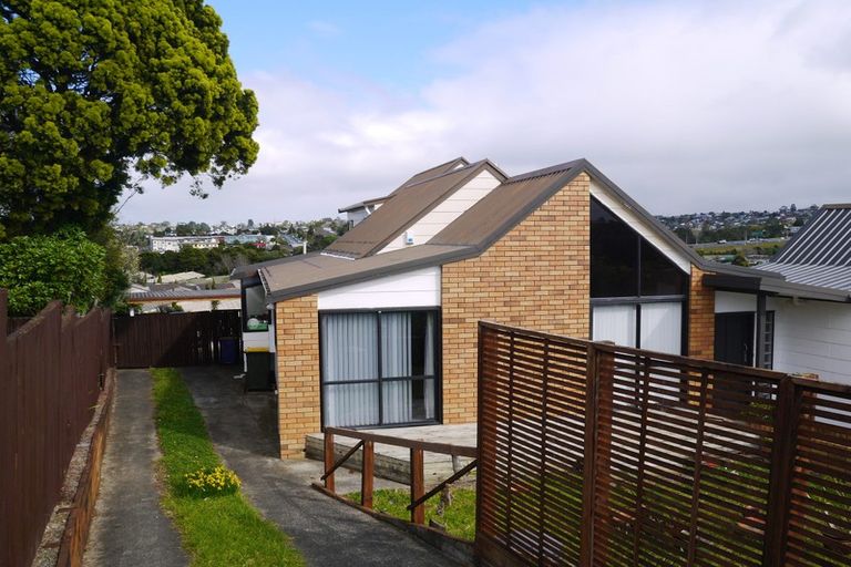 Photo of property in 104 Becroft Drive, Forrest Hill, Auckland, 0620
