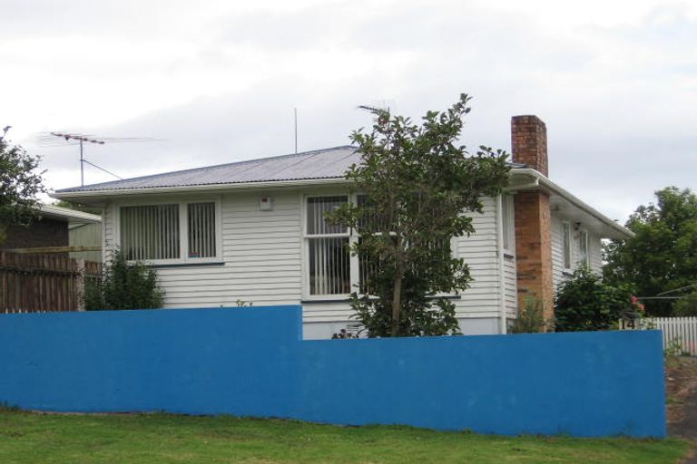 Photo of property in 14 Addison Drive, Glendene, Auckland, 0602