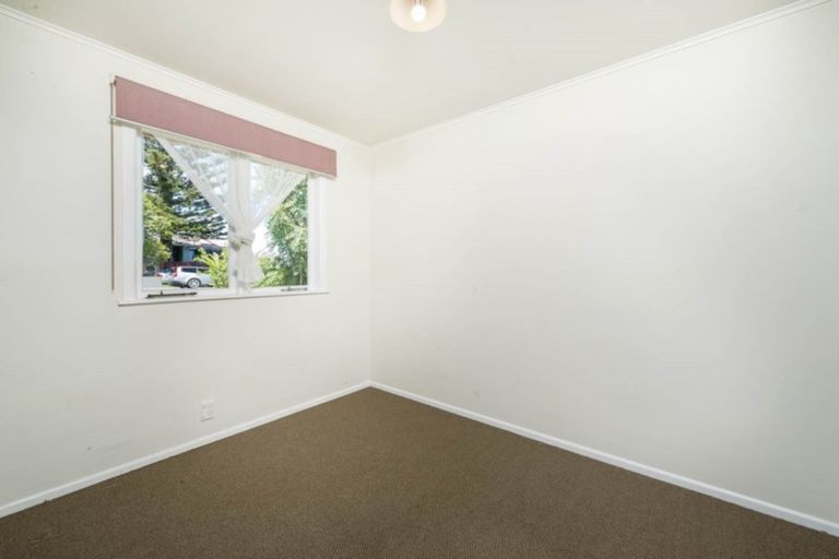 Photo of property in 39 Chorley Avenue, Massey, Auckland, 0614