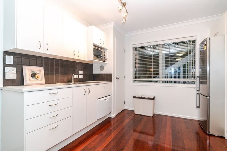 Photo of property in 1/49 Hastings Road, Mairangi Bay, Auckland, 0630