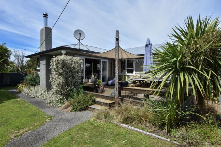 Photo of property in 22 Humphries Street, Greytown, 5712