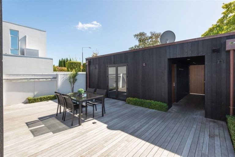 Photo of property in 20 Peacock Street, Christchurch Central, Christchurch, 8013