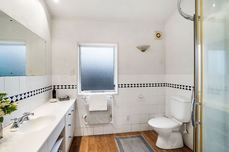 Photo of property in 101b Yaldhurst Road, Sockburn, Christchurch, 8042