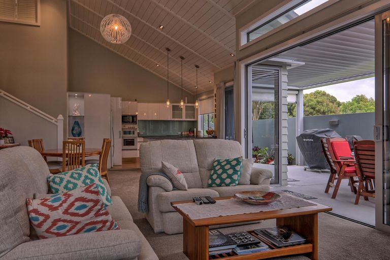 Photo of property in 7 Ian Place, Waihi Beach, 3611