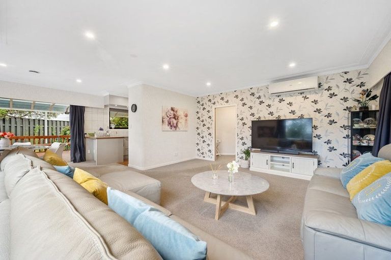 Photo of property in 37 Parkhill Road, Mellons Bay, Auckland, 2014