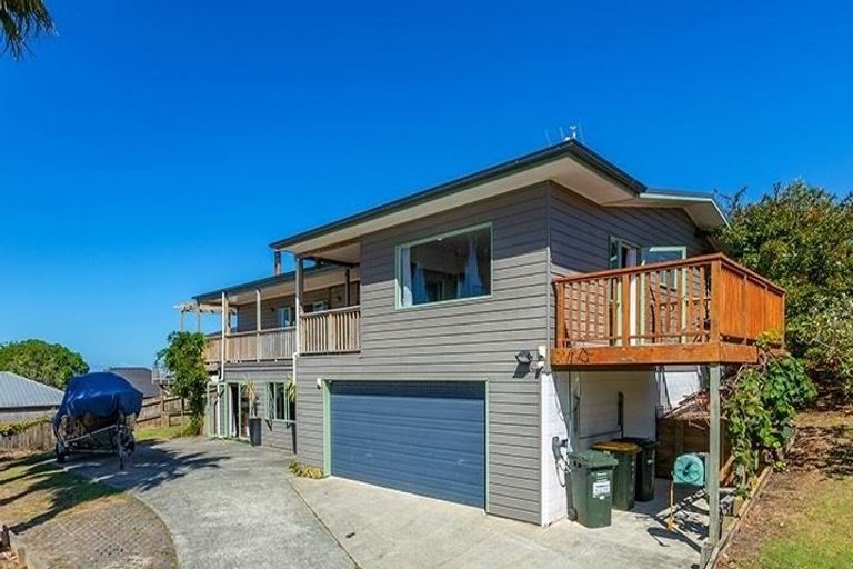 Photo of property in 4 Robinia Place, Snells Beach, 0920