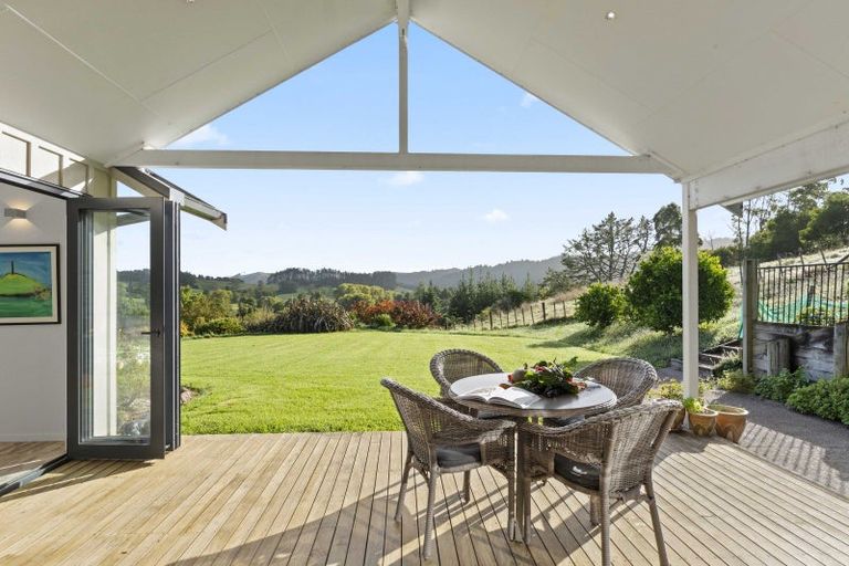 Photo of property in 2428 Hunua Road, Hunua, Papakura, 2583