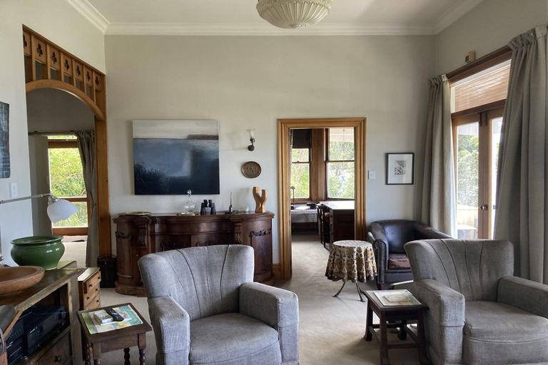 Photo of property in 28 Apuka Street, Brooklyn, Wellington, 6021