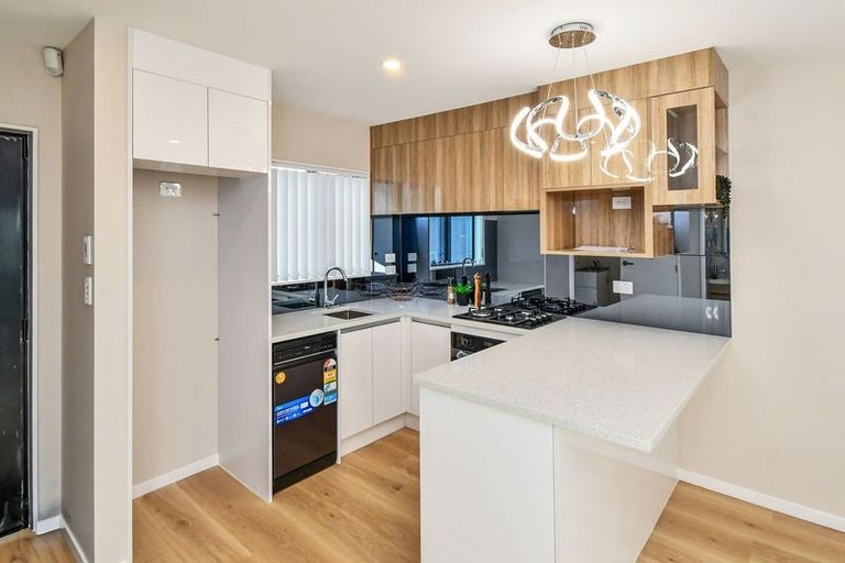 Photo of property in 3/27 Landscape Road, Papatoetoe, Auckland, 2025