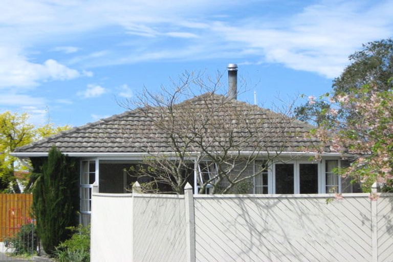 Photo of property in 12 Inca Place, Redwood, Christchurch, 8051
