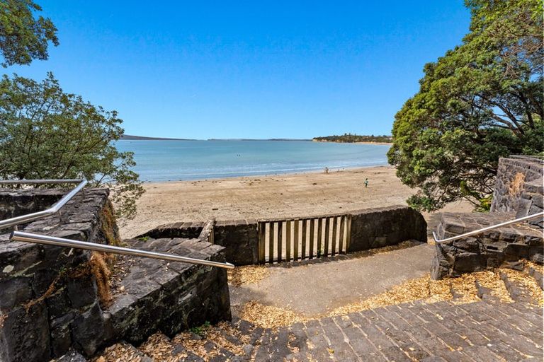 Photo of property in Mon Desir Apartments, 4b/175 Hurstmere Road, Takapuna, Auckland, 0622