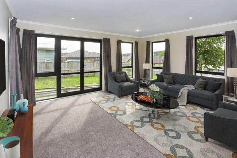 Photo of property in 20 Mcgowan Rise, Tuakau, 2121