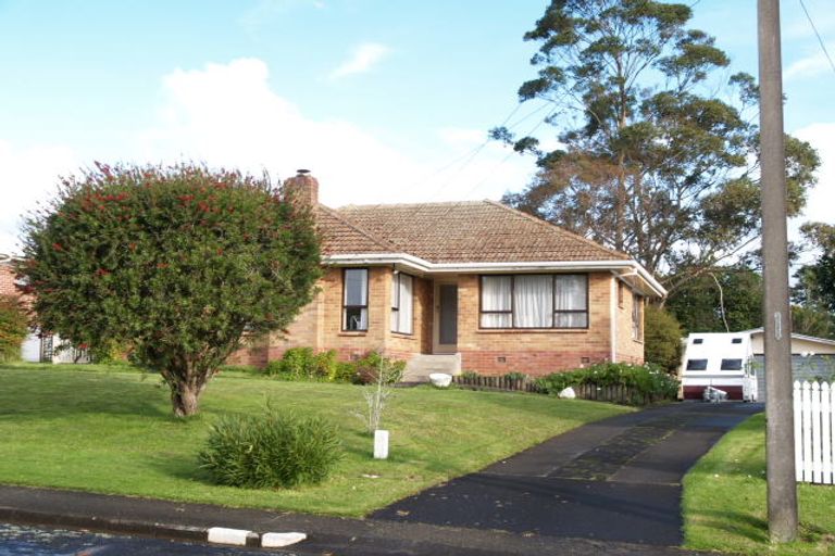 Photo of property in 32 Hallberry Road, Mangere East, Auckland, 2024